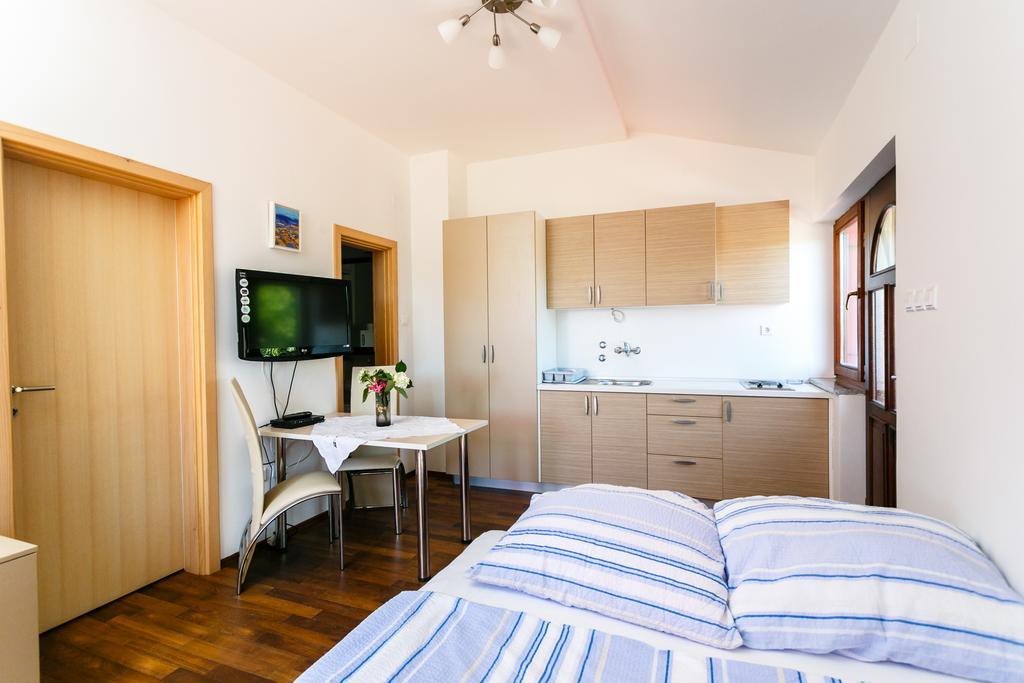 Apartments Josip Пинезичи Номер фото